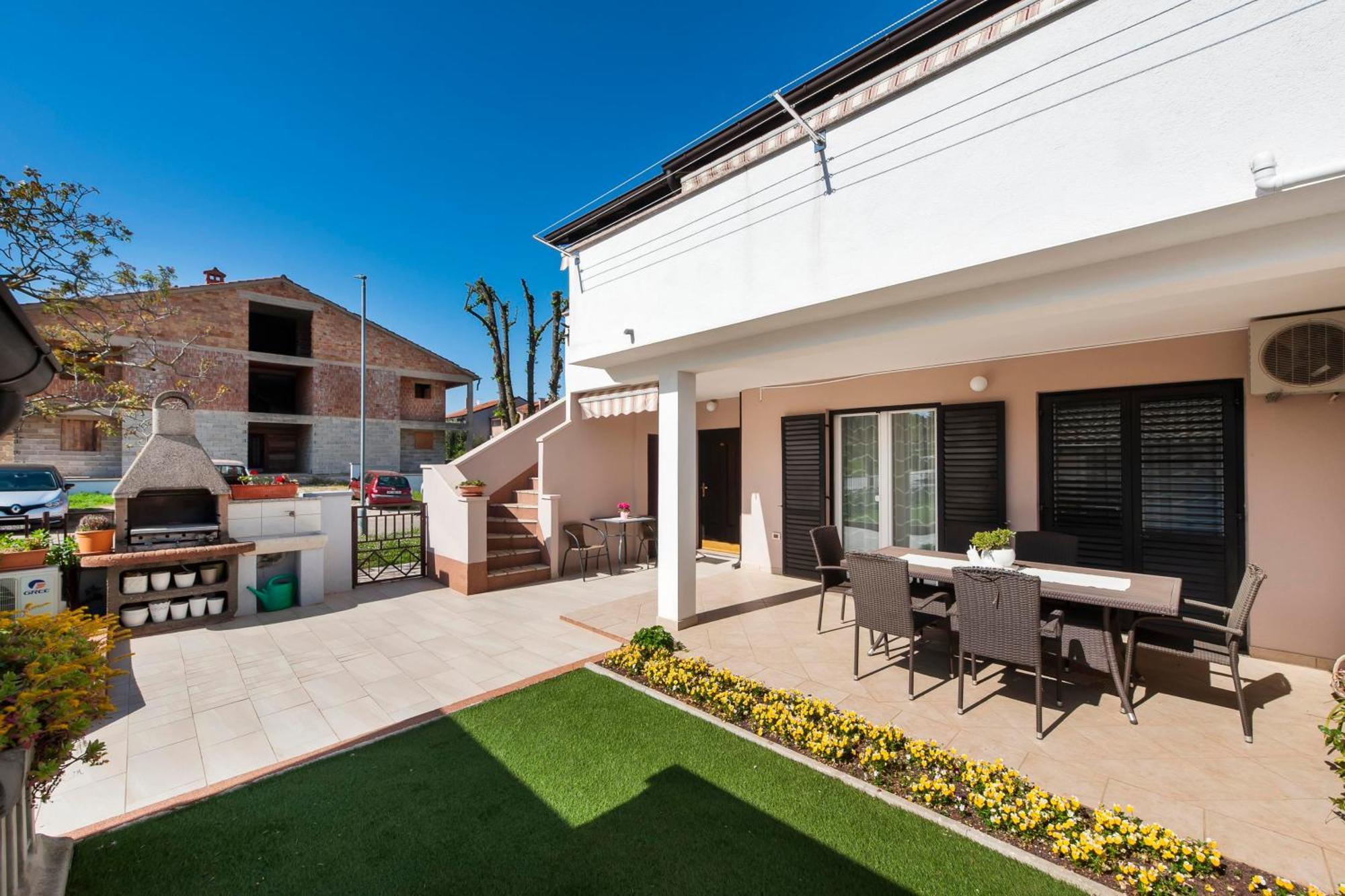 רוביני Apartments Pataj מראה חיצוני תמונה